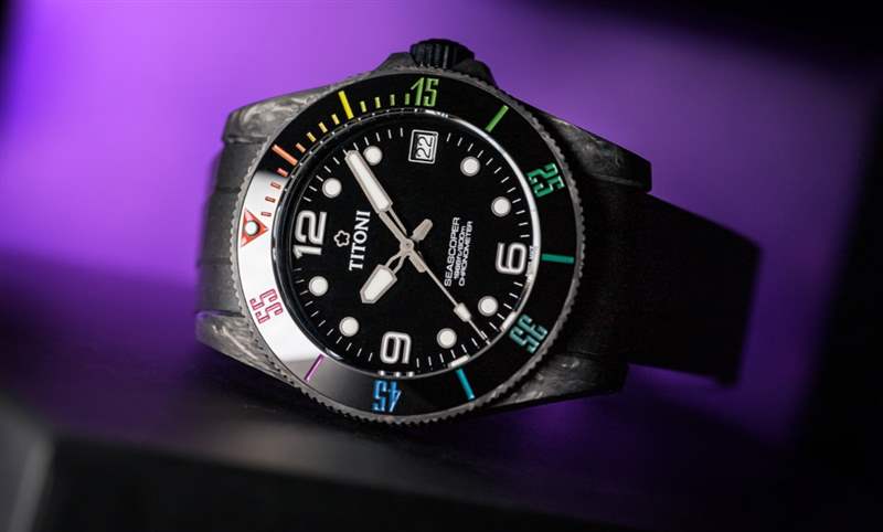 夏末黑魂大魔王來(lái)襲TITONI Seascoper CarbonTech 彩虹圈大升級(jí)
